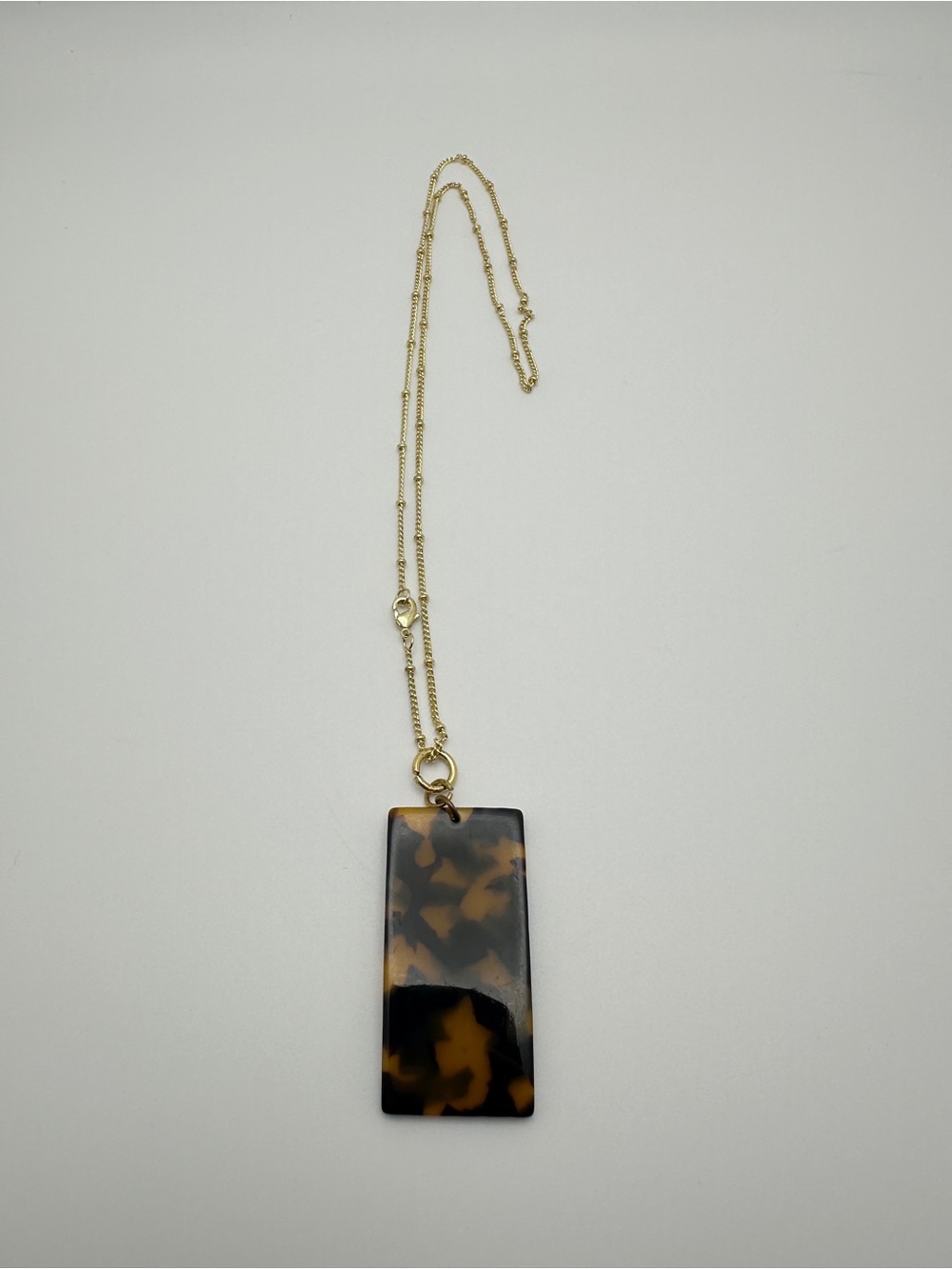 Gold Chain Necklace with Tortoiseshell Rectangle Pendant